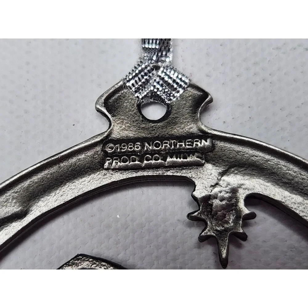 Northern Products Co., Inc. lovely vintage